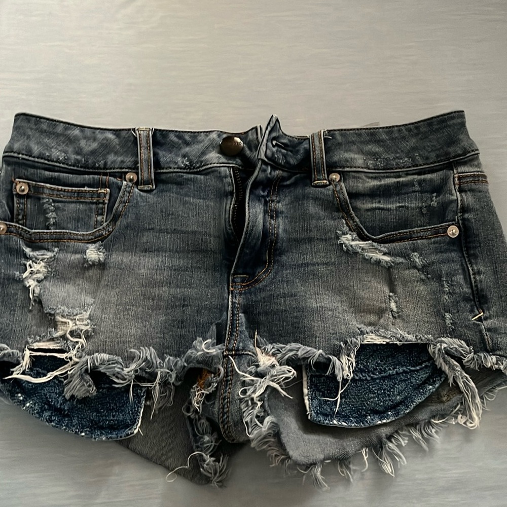 American Eagle short shorts
